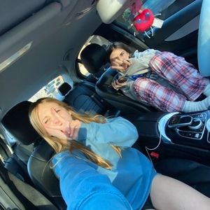 Meet your Posher, Avery